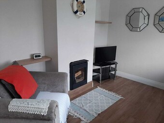 Beautiful Country Cottage Sleeps 3