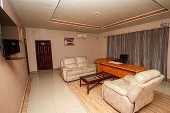 Hotel Mck Lodge Ltd