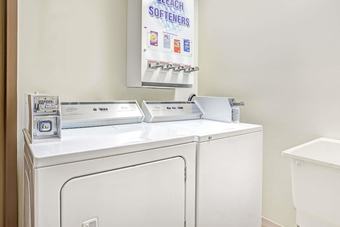 Motel Travelodge By Wyndham Adrian