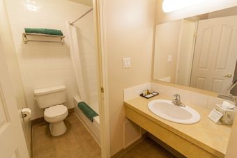 Hotel Bcminns Drayton Valley