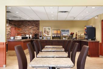 Hotel Ramada By Wyndham Sioux City