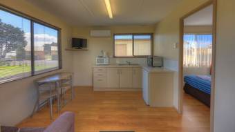 Low Head Tourist Park - Caravan Park