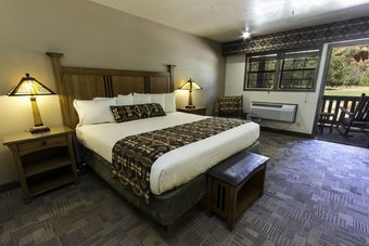 Hotel Zion Lodge - Inside The Park