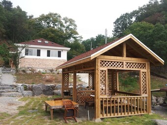 Happy Forest Pension