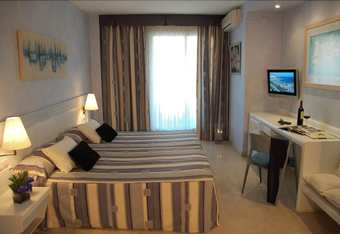 Aparthotel Mediterr�neo Sitges