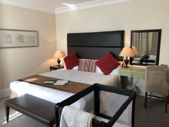 Kingston Lodge Hotel