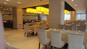 Hotel Hakka Earth Building Prince