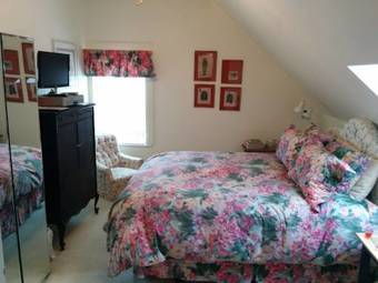 Fairmont House Bed & Breakfast