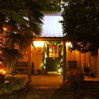 Bed & Breakfast Hedgerow House