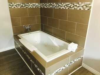 Hotel Kings Row Inn