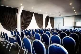 Oscar Hotel By Atlas Studios