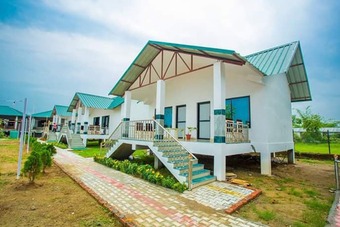 Hotel Riverside Green House Resort