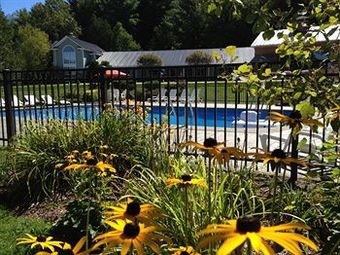 Hotel Mountain Road Resort