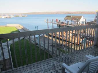 Motel Shoreline Suites