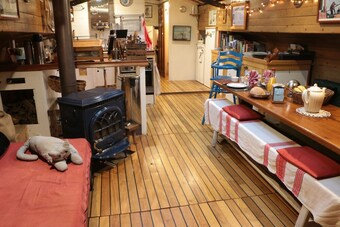 Au Fil De L'eau Hebergement Insolite