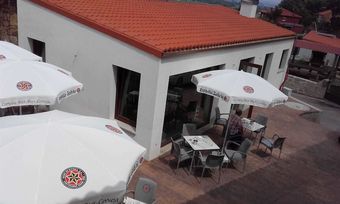 Hostal Albergue Monte Aro