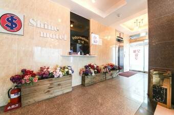 Hotel Shine Motel