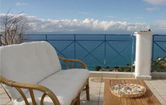 Three-bedroom Holiday Home In Mantineia Messinia