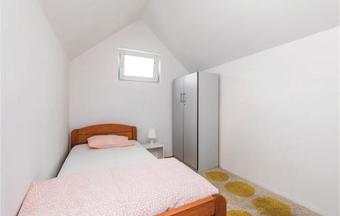 Two-bedroom Apartment In Ogulin