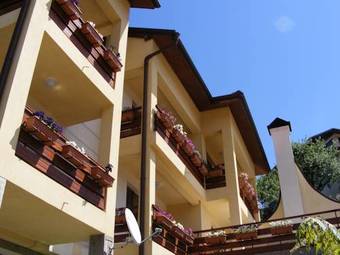 Hostal Kris Guest House