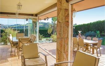 Three-bedroom Holiday Home In Antromero