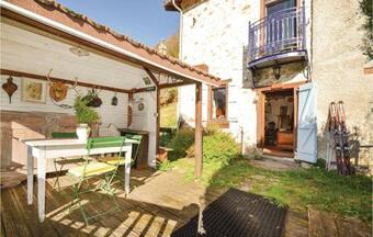 Two-bedroom Holiday Home In Razecueille
