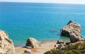 Four-bedroom Apartment In Keratokambos