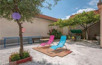 Holiday Home Dubravice-skradin *lxxvii *