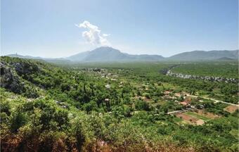Three-bedroom Holiday Home In Nova Sela