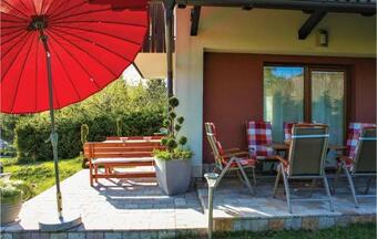 Three-bedroom Holiday Home In Preserje