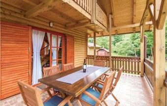 Two-bedroom Holiday Home In Licki Osik