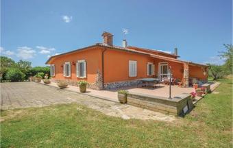 Four-bedroom Holiday Home In Canale Monterano -rm-