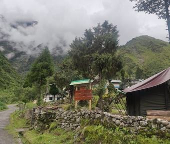 Hotel Ourguest Camp Lachung