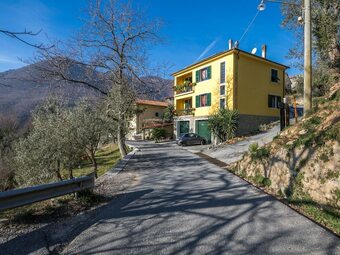 Quaint Holiday Home In Erli With Balcony