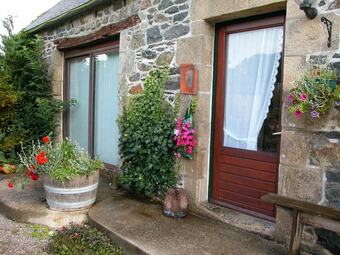 Graceful Holiday Home In Chapelle Neuve With Swimming Pool