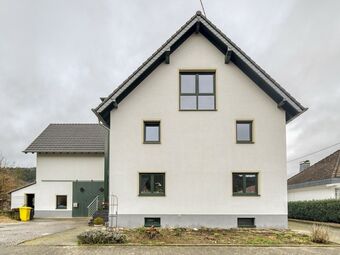 Inviting Holiday Home In Insul With Patio