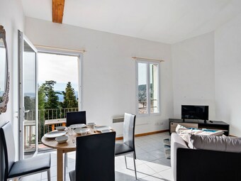 Alluring Holiday Home In Magagnosc With Balcony