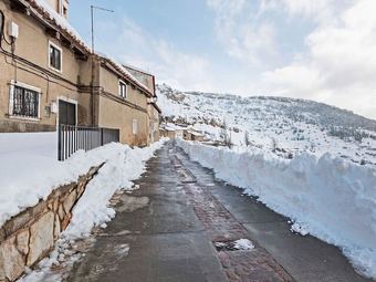 Simplistic Holiday Home In Puerto Hurraco With Balcony