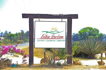 Hotel Esikar Gardens