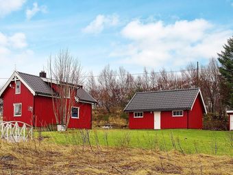 6 Person Holiday Home In Vevelstad
