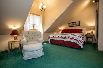 Hotel Candlewycke Inn