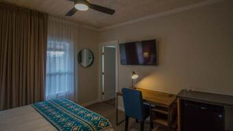 Posada Cranberry Arms Inn