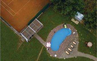 Three-bedroom Holiday Home In Fericanci