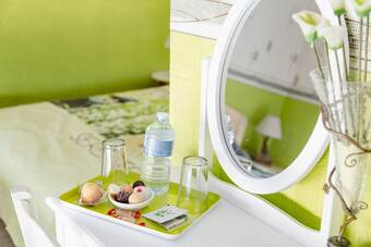 Hotel Au Caprice De L'atre