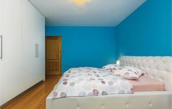 Two-bedroom Apartment In Porec