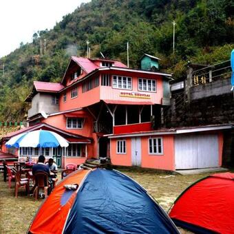 Youth Hostel Sirikhola