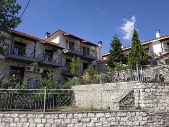 Dolopia Hotel
