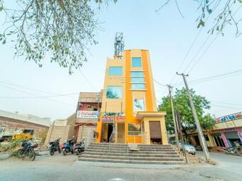 Oyo 12973 Hotel Crystal