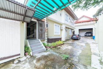 Hotel Reddoorz Plus @ A Rita Street San Juan