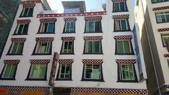 Dengba Hostel Danba